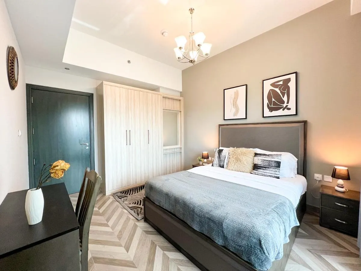 2 Bedroom Burj Khalifa View Apartment With Large Private Terrace Dubai 0*,